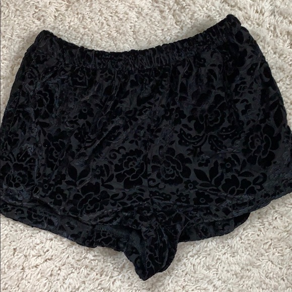 Brandy Melville Pants - Brandy Melville black velvet shorts